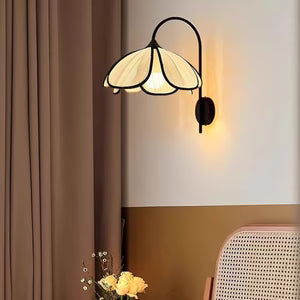 Applique Murale Design Pétale Vintage en Métal Doré pour Salon ou Chambre | FEUILLE™