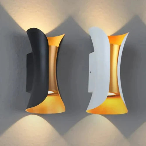 Applique Murale Double Faisceau LED en Aluminium Noir et Doré pour Salon ou Couloir | LEDS™