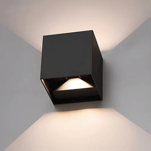 Applique Murale LED Sans Fil Magnétique Rechargeable pour Chambre ou Couloir | LUZY™