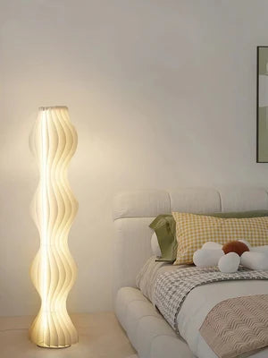 Lampadaire Design Sculptural Ondulé Moderne en Métal pour Salon | LYSIA™