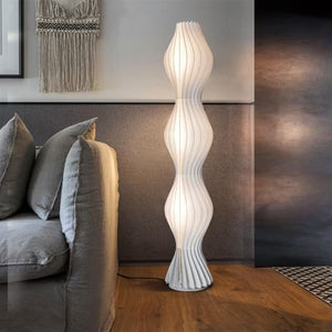 Lampadaire Design Sculptural Ondulé Moderne en Métal pour Salon | LYSIA™